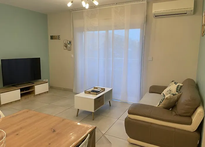 Appartement Calme, Climatise 3Min A Pied De La Mer